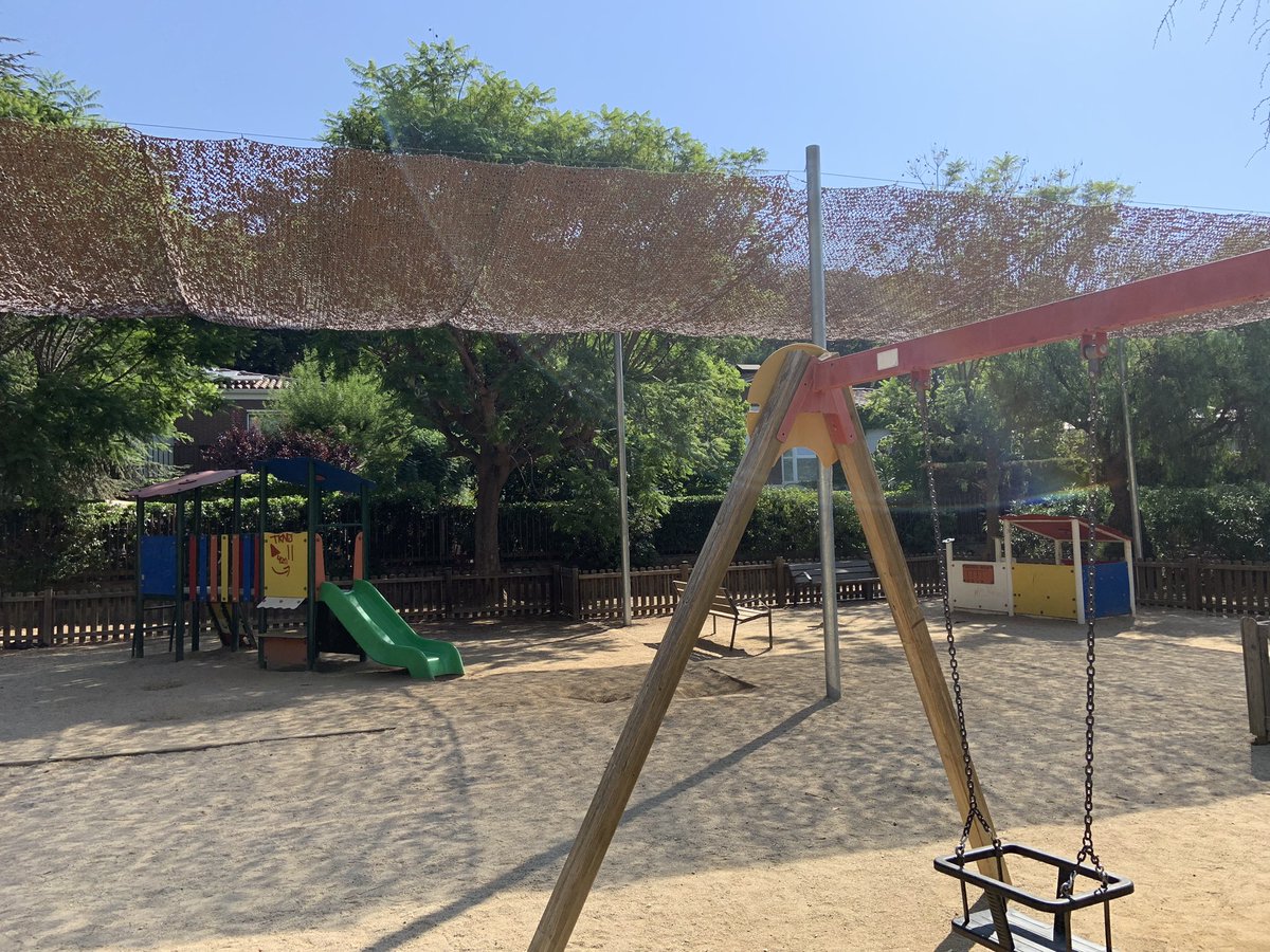 És molt demanar uns tendalls (com els de Teià) en els parcs infantils del Masnou? <a href="/elmasnou_cat/">Ajuntament del Masnou</a>