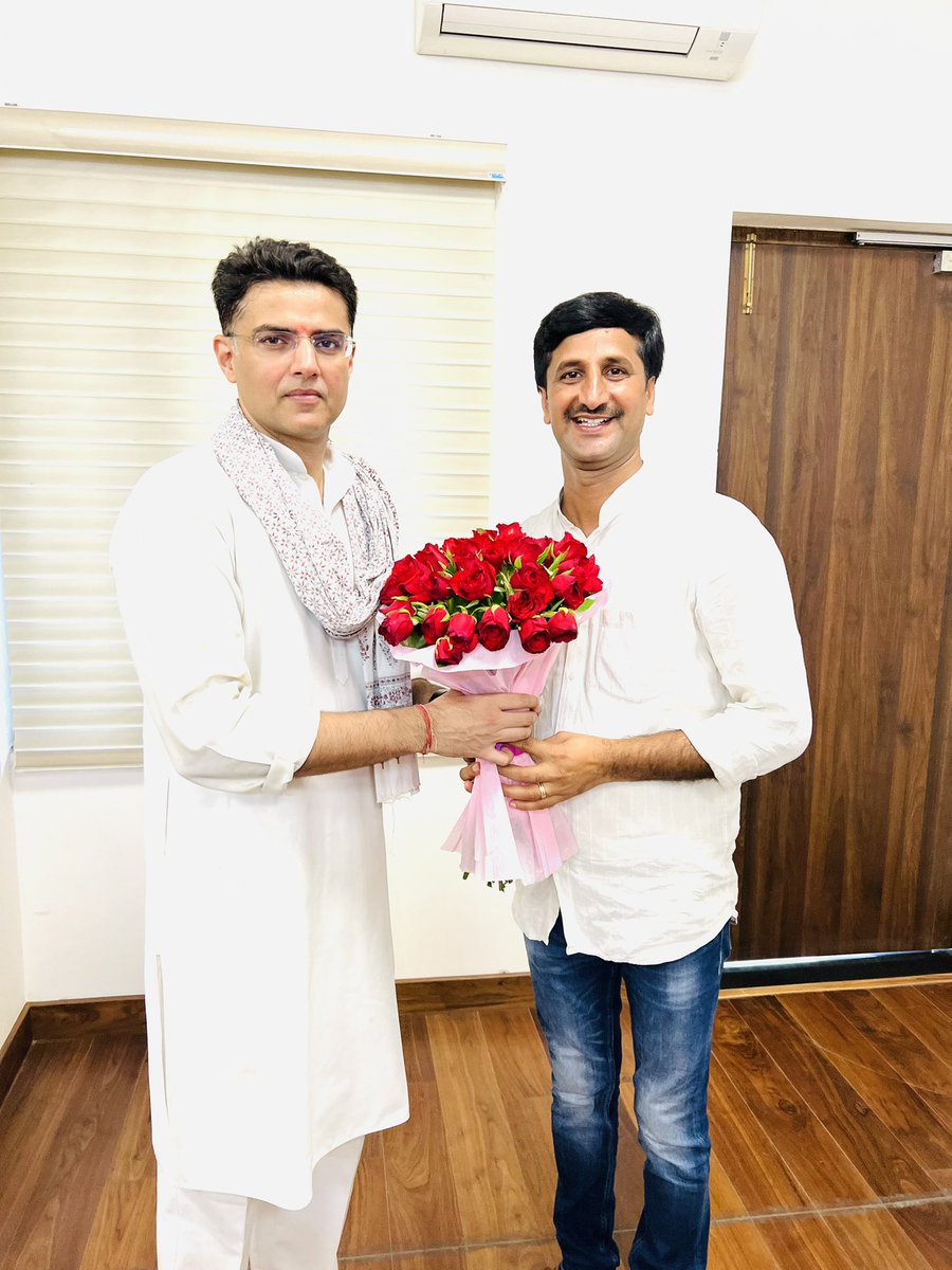 देश के करोड़ों किसानों व युवाओ की आवाज़ राजस्थान की राजनीति में संघर्ष की नई गाथा लिखने वाले लोकप्रिय नेता श्री सचिन जी पायलट को कांग्रेस कार्यसमिति का सदस्य बनाये जाने पर हार्दिक बधाई व शुभकामनाएँ। व कांग्रेस अध्यक्ष श्री<a href="/kharge/">Mallikarjun Kharge</a> जी खडगे व लोकप्रिय नेता श्री <a href="/RahulGandhi/">Rahul Gandhi</a> जी का