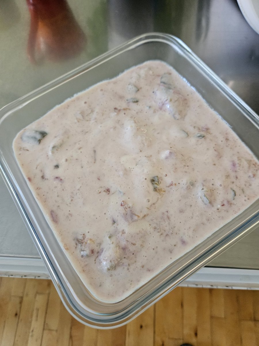 Gestern die erste Feigenernte und heute gibt es Feigenquark. 
Die Früchte sind super reif und süß.