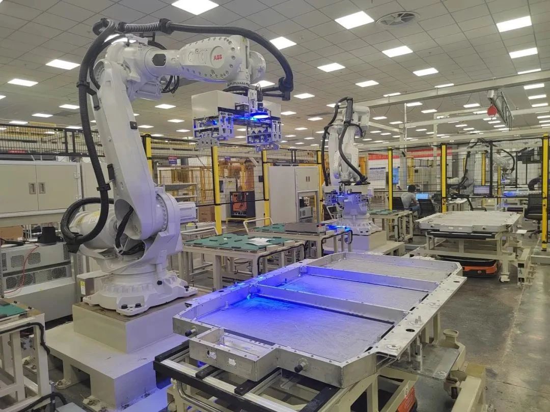 Petroturkcom's tweet image. Skywell, Türkiye’de enerji depolama alanında yenilik yaratmayı hedefliyor
bit.ly/3siMEFV
@SkywellTurkiye
#Skywell #enerjidepolama #elektrikliaraç