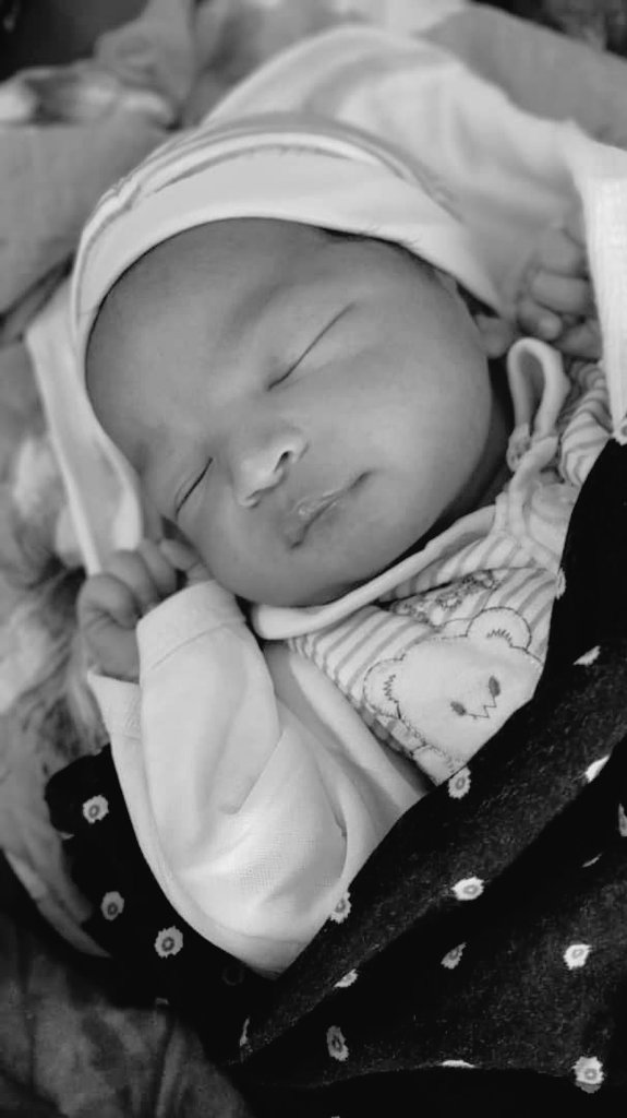 Alxamdullahi, yesterday, I was so happy that my first son was born to me in the capital city mogadisho of somalia. My wife and her son were very fine, I wish they would be successful. 

• I would like to thank all of you, and I was saying thanks to billions. ♥️♥️♥️