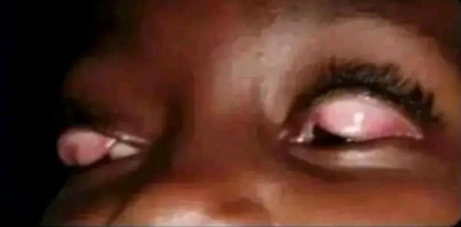 IamCarolPrimah's tweet image. Job interviewer: Do you have any other special skills? 

Me: