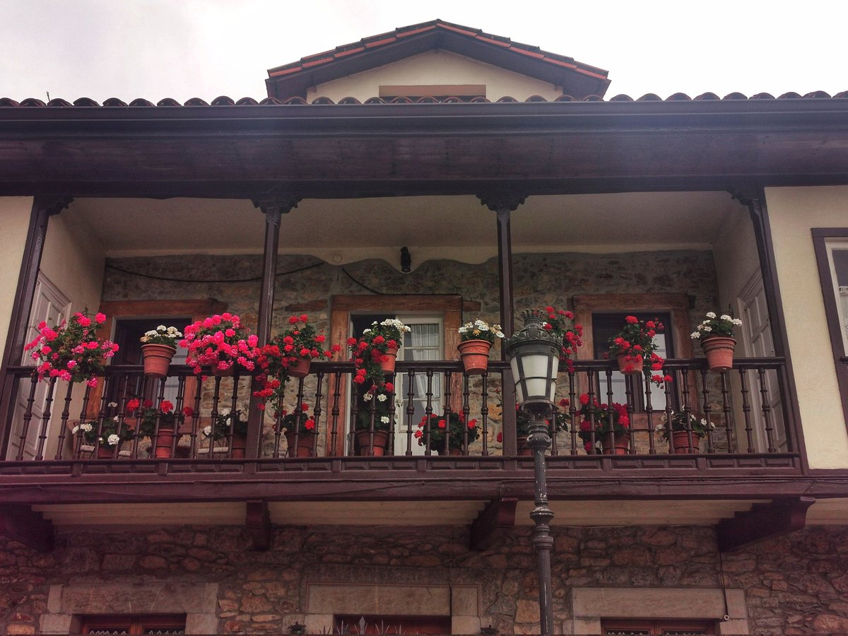 KatySnchez's tweet image. Balcones #balcon #Farola #flores #hacerfotos
