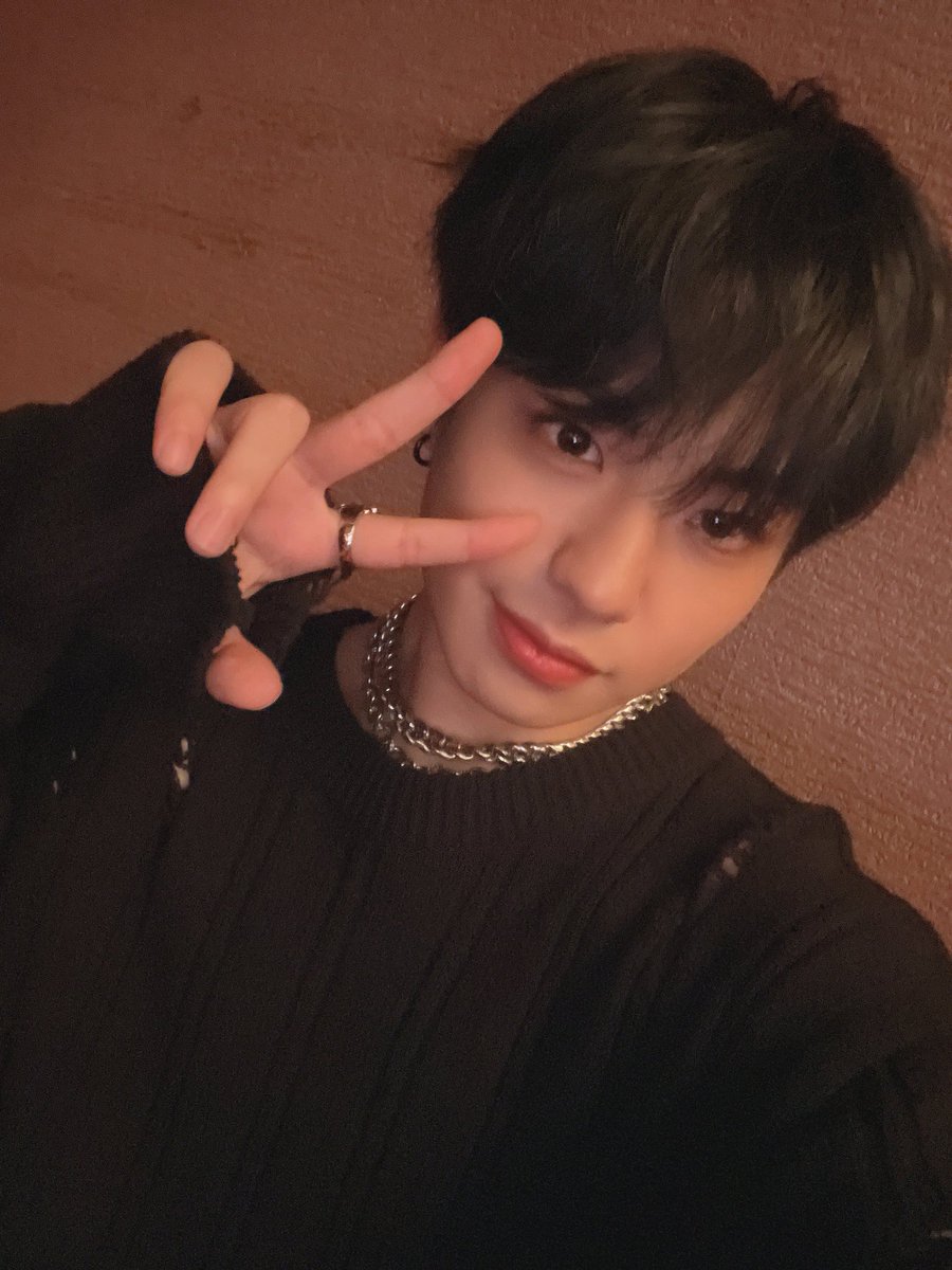 hyeonita's tweet photo. 📷 [#ITASHOT]

☀️ mode                          🌙 mode https://t.co/L5nfHpyMTE
