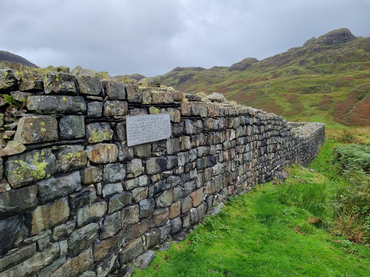 penny_short's tweet photo. Wow! Hardknott Fort on #HadriansHighway ๐โค๏ธ https://t.co/q5QO5S0gMF