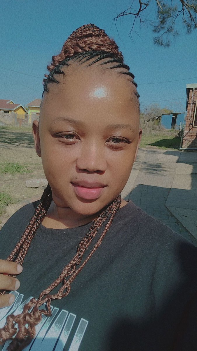 Hlobelihle tweet media