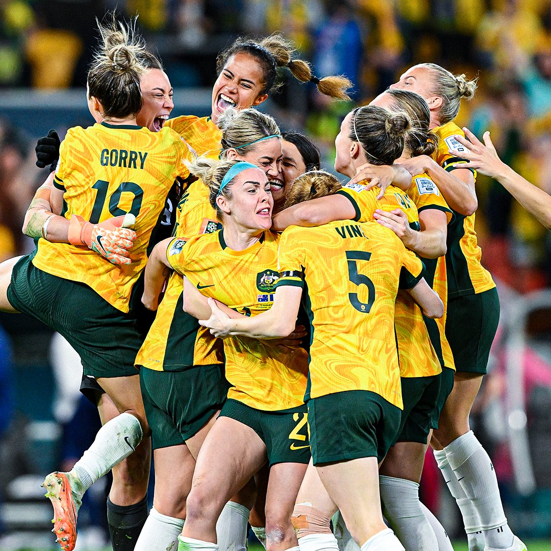 keepupau's tweet photo. Bruce McAvaney may be the voice of the AFL, but he summed up the impact of this Women's World Cup perfectly ❤️👇 

"(𝐓𝐡𝐞 𝐖𝐨𝐫𝐥𝐝 𝐂𝐮𝐩 𝐡𝐚𝐬) 𝐜𝐡𝐚𝐧𝐠𝐞𝐝 𝐚𝐥𝐥 𝐨𝐮𝐫 𝐥𝐢𝐯𝐞𝐬. 

"There will be more investment, there’s no question. There’ll be more investment in the game. We know that.

"It’s also given a lot of young women and men that vision that only football can create a stage like we’ve seen.

"As great as the other sports (are that) we have in Australia – no one loves AFL more than me – 𝐭𝐡𝐞𝐫𝐞’𝐬 𝐨𝐧𝐥𝐲 𝐭𝐡𝐞 𝐖𝐨𝐫𝐥𝐝 𝐠𝐚𝐦𝐞 𝐭𝐡𝐚𝐭 𝐜𝐚𝐧 𝐜𝐫𝐞𝐚𝐭𝐞 𝐬𝐮𝐜𝐡 𝐚 𝐬𝐭𝐚𝐠𝐞.

"They’re going to be followed by the Australian public now in a way they weren’t going to be followed prior to this World Cup. 

"Because we’re now invested in Cooney-Cross. We’re invested in Hunt. We want to see where they end up from this point on. We know the potential of Fowler. Will she get more game time now in England?

"All of those things were not on my horizon four weeks ago – and I think I’m speaking for a lot of sports-loving Australians: 𝐭𝐡𝐞𝐲 𝐚𝐫𝐞 𝐧𝐨𝐰."

- Bruce McAvaney on Channel 7

#FIFAWWC #DubAtTheCup #FIFAWWCFinal