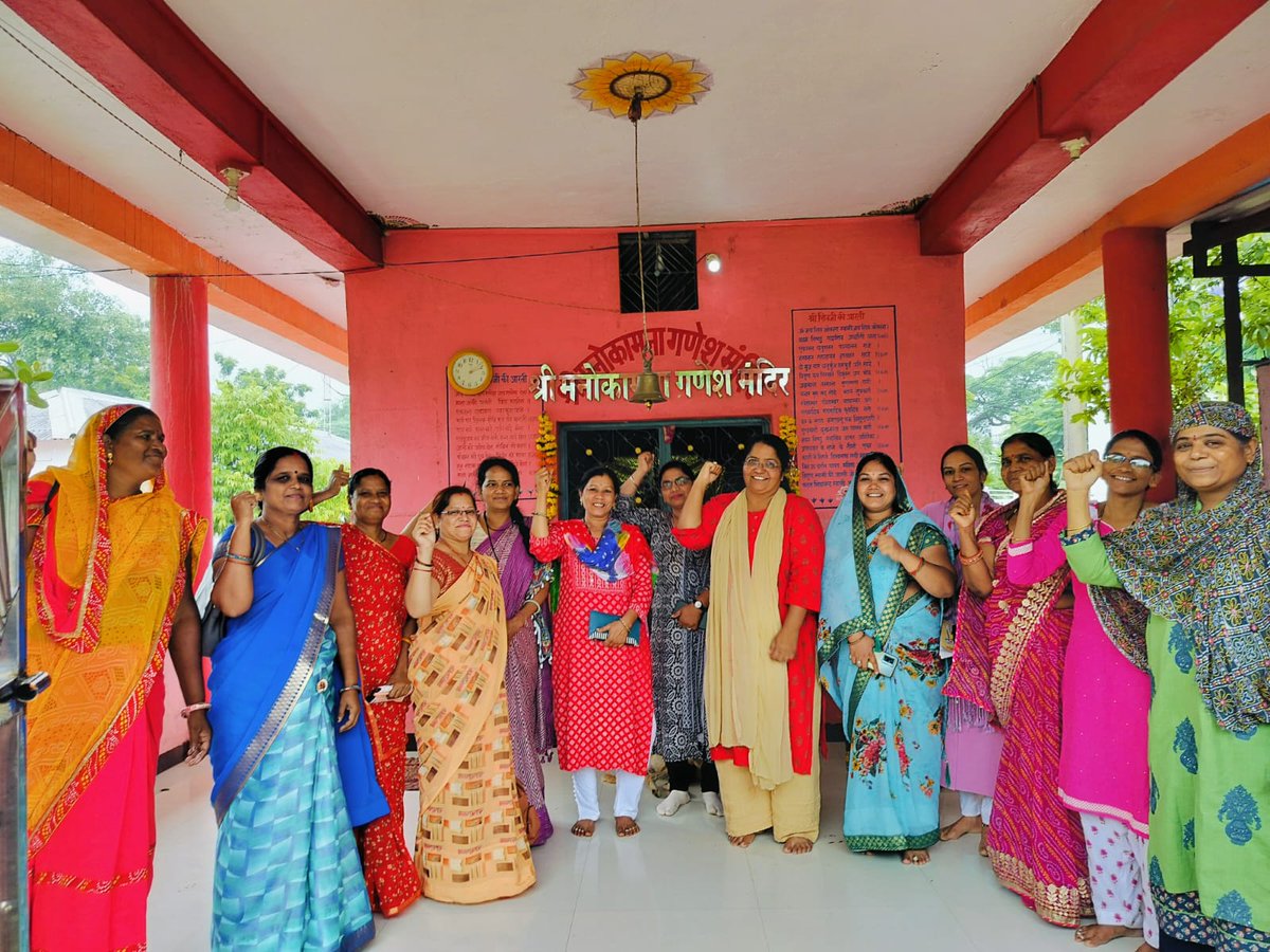 NPS बहना करे पुकार, शिवराज भैया OPS देना उपहार।
#रक्षासूत्रसंमेलन
#27अगस्त
<a href="/aajtak/">AajTak</a> 
<a href="/Aamitabh2/">Amitabh Agnihotri</a> 
<a href="/BJP4India/">BJP</a> 
<a href="/ChouhanShivraj/">Shivraj Singh Chouhan</a> 
<a href="/CMMadhyaPradesh/">Chief Minister, MP</a> 
<a href="/dksingore/">Dk Singore President of twta</a> 
<a href="/narendramodi/">Narendra Modi</a>