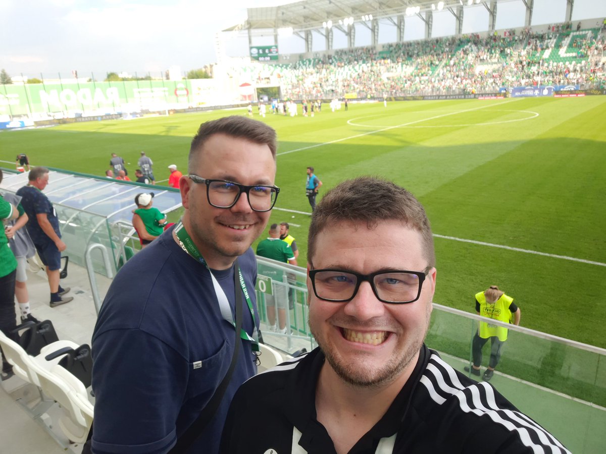 RysioRicardo's tweet photo. Pamiątka z wczoraj. Bo dobre momenty warto przeżywać w dobrym towarzystwie. ;) #RADWAR #Ekstraklasa https://t.co/U0Cpg9VyjE