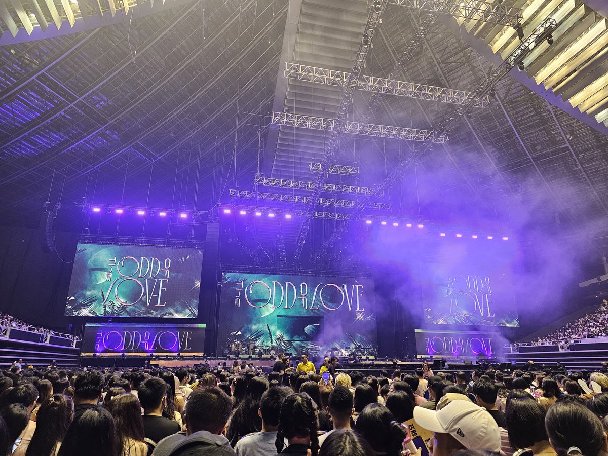 Our admin at the last stop of Taeyeon's Concert 2023 - The Odd of Love