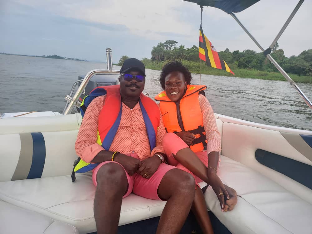 And when my Darling husband carries his baby or kisses you will start complaining, you draw my cartoons instead of learning how to express love to your spouse. Anyway whatever you say or do can't change my love for the man i love &amp; married in church.# just get used to  us ❤❤❤