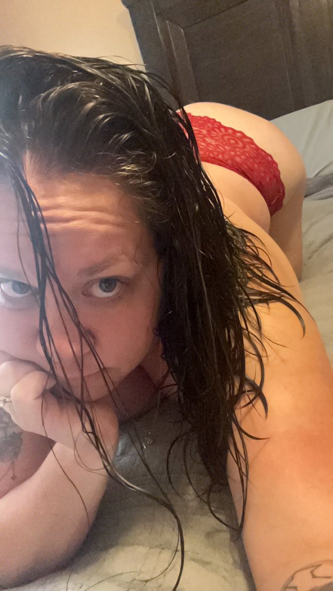 wildchildswfl's tweet photo. Toot that thing up Tuesday! 🍑🍑 https://t.co/BGfR8YoT2m