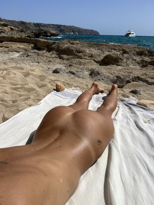 Live from Mallorca 🔥 https://t.co/kqO2yuZlI6<a href="/tag/mallorca"class="tags"><span>#mallorca</span></a>