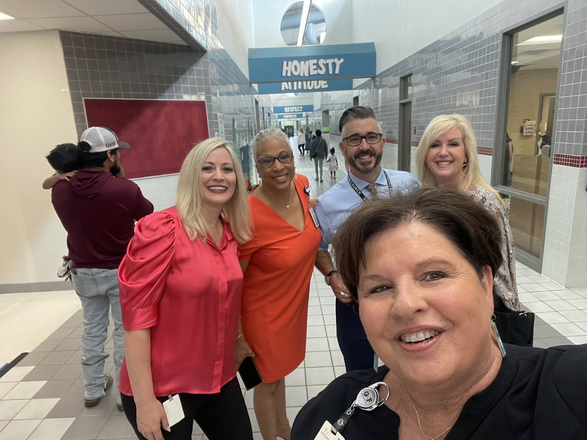 lisajcox tweet media