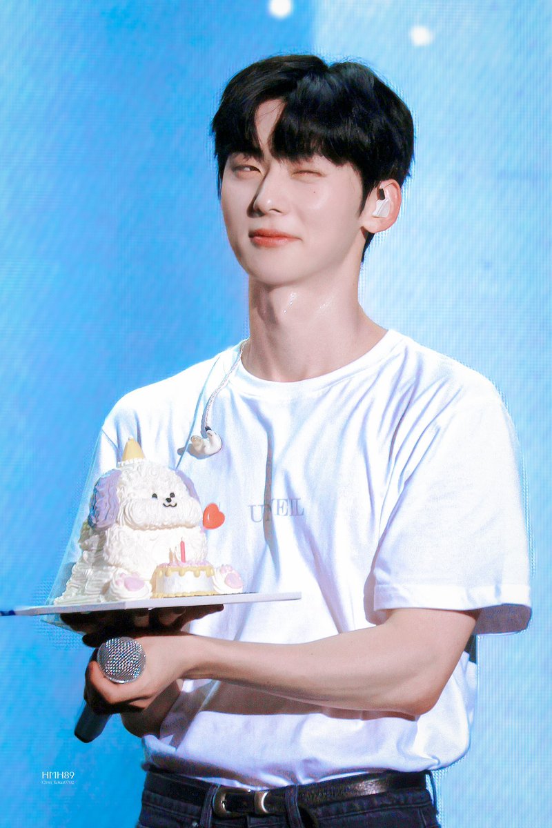kko0tt's tweet photo. 생일축하합니다 생일축하합니다
#황도의전부민현아_생일축하해
#Happy_Hwangdoboss_Day
사랑하는 온리황도황대장
생일축하합니다🥳🧡🧡🧡 https://t.co/fZSPOVWHzc