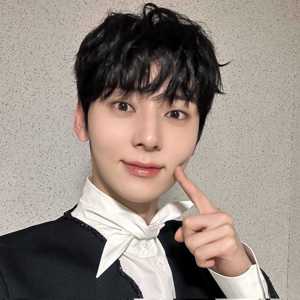 hwang_DORAI's tweet photo. 황도대장민현아너무축하해
#황도의전부민현아_생일축하해
우리오래오래함께하자
#Happy_Hwangdoboss_Day https://t.co/UOAKxofuvM