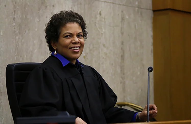 Victorshi2020's tweet photo. Taking this moment to thank Judge Chutkan, who is proving herself to be the type of judge our democracy needs. She is speedy. She is committed to the rule of law. She sees right through Donald Trump. There’s no one better than Judge Chutkan for this case. She’s my new hero. https://t.co/H2aqZzkdkx