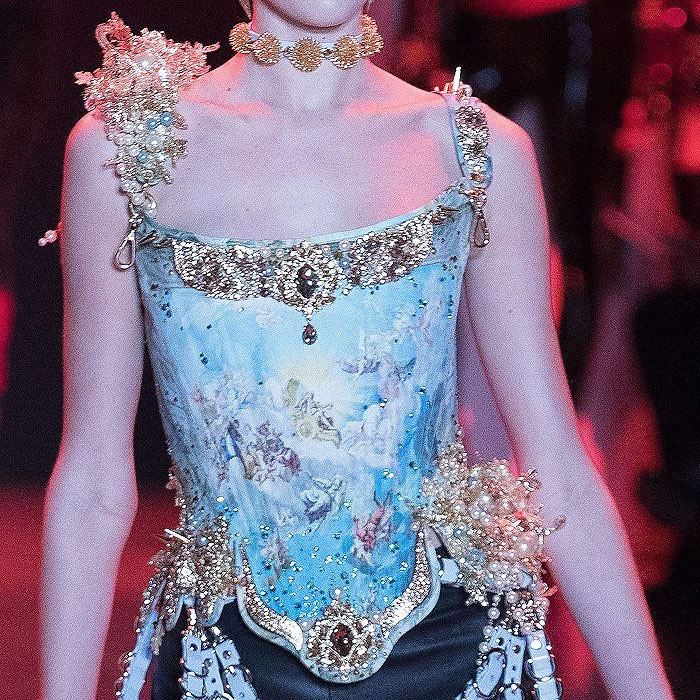 pYSLrada's tweet photo. the blonds fw2018 https://t.co/9FS67M9Aum