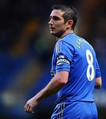 frabigol's tweet photo. Le dieron a Enzo la 8 de Lampard, agarrense, no va a quedar equipo sin coger, se terminó la dictadura de Enzo de 5. https://t.co/tqB5CpKbhJ