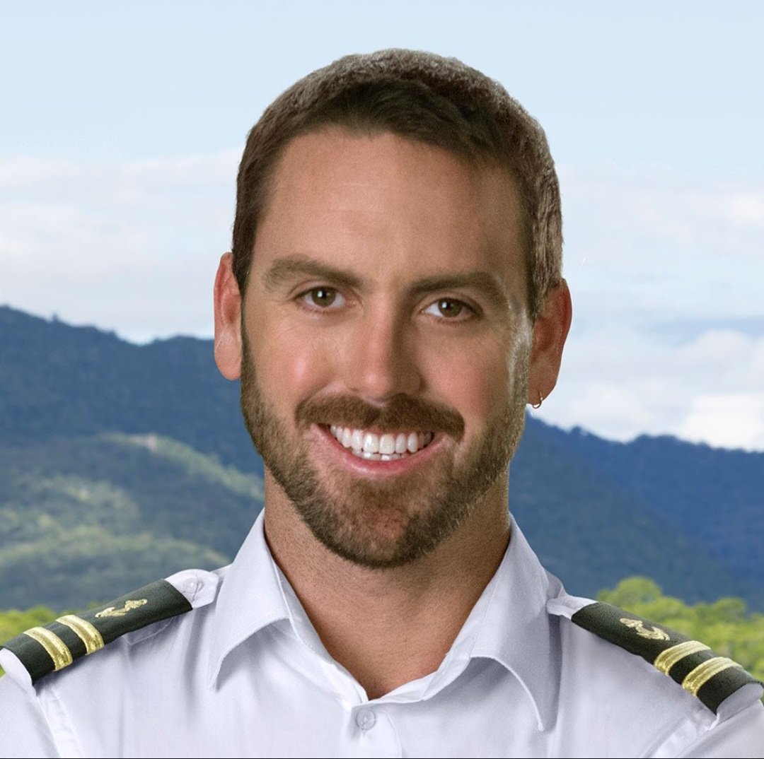 SandraDelacruz's tweet image. Tom Sandavol: biggest trash human in Bravo history.
These two: hold my beer
#BelowDeckDownUnder 
#whoisthebiggerjerk
#holdmybeer