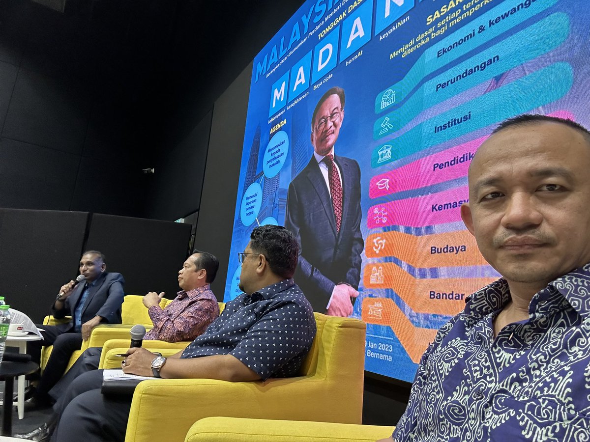 maszlee's tweet photo. Ini malam… https://t.co/3x2SNtFtN2