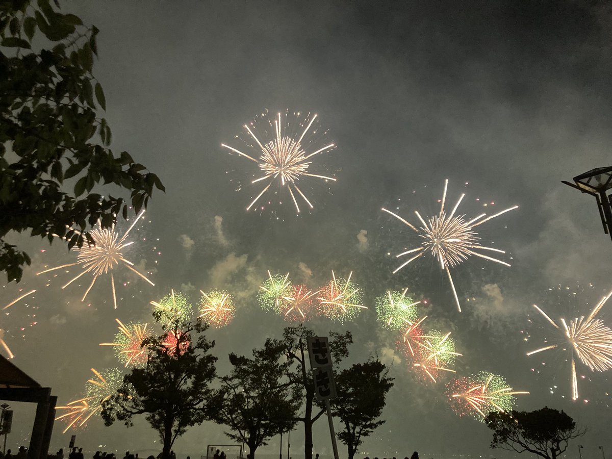 LSF8AavvO2wd3i's tweet photo. 琵琶湖花火🎇
有料席で見てきやした😎 https://t.co/pt0CG7Ko0D