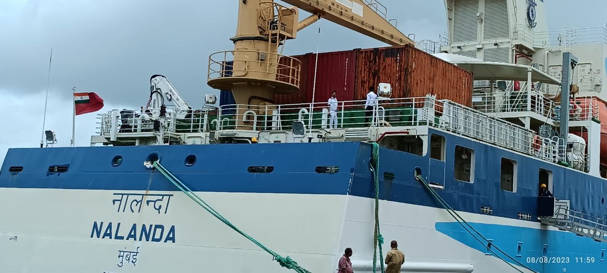airnews_pb's tweet photo. 🥥Copra to be transported by MV Sindh &amp; MV Nalanda from southern group of islands

DSS received permission for carrying copra from DG Shipping

Today,MV Nalanda moved with 04 containers from Port Blair to carry Copra in its return journey from Campbell Bay.

@jahaz_rani https://t.co/KlpLwPuf4K