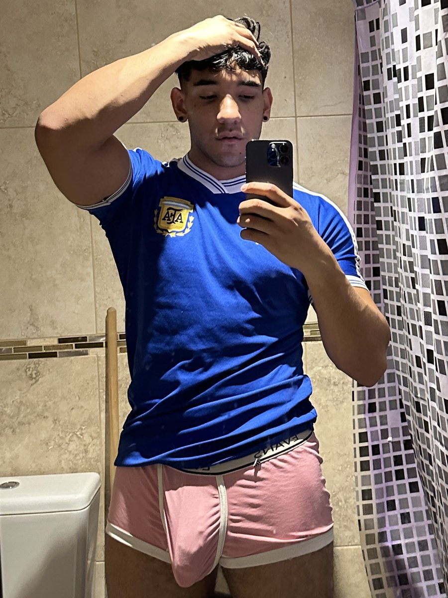 TopModels__OF's tweet image. Are you looking for an Argentinian?⚽️🇦🇷
Check the link of my profile!