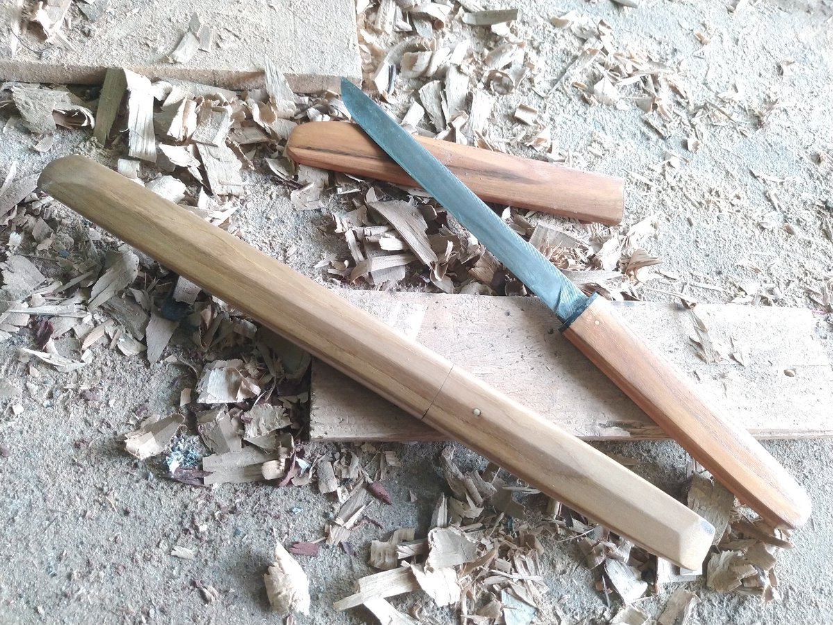 RohmatPras's tweet photo. pengrajin knife https://t.co/NqWfsM8ofA