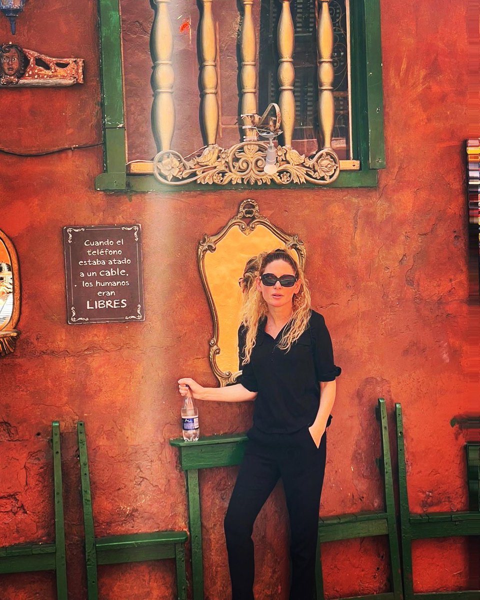 In Cartagena, Colombia — « Cuando el teléfono estaba atado a un cable,  los humanos eran LIBRES” 

📞📞📞📞📞📞📞📞📞📞📞📞📞
#colombia #cartagena #actor #travel #pause #curlyhair #blondhair #chill #travel #producer #city #nophone #follow #foryou