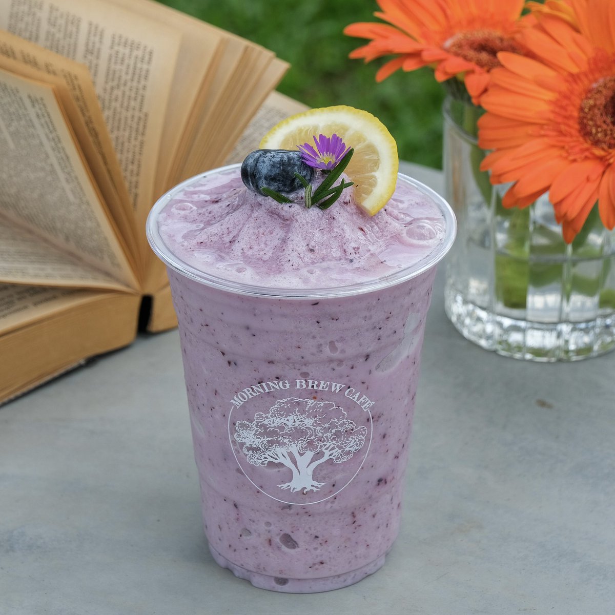 eatthump's tweet image. ไปเจอคาเฟ่เปิดใหม่ ชื่อ Morning Brew Cafe ที่พุมธมณฑลสาย1 ฟีลจิบกาแฟใต้ต้นไม้ใหญ่ สดชื่นสุด ยิ่งมาเช้าๆ แสงกำลังดี พาดผ่านร้าน คือสวย ปัง เครื่องดื่ม+ขนมอร่อยมาก ต้องมาซ้ำ @aroii #รีวิวคาเฟ่ #คาเฟ่เปิดใหม่