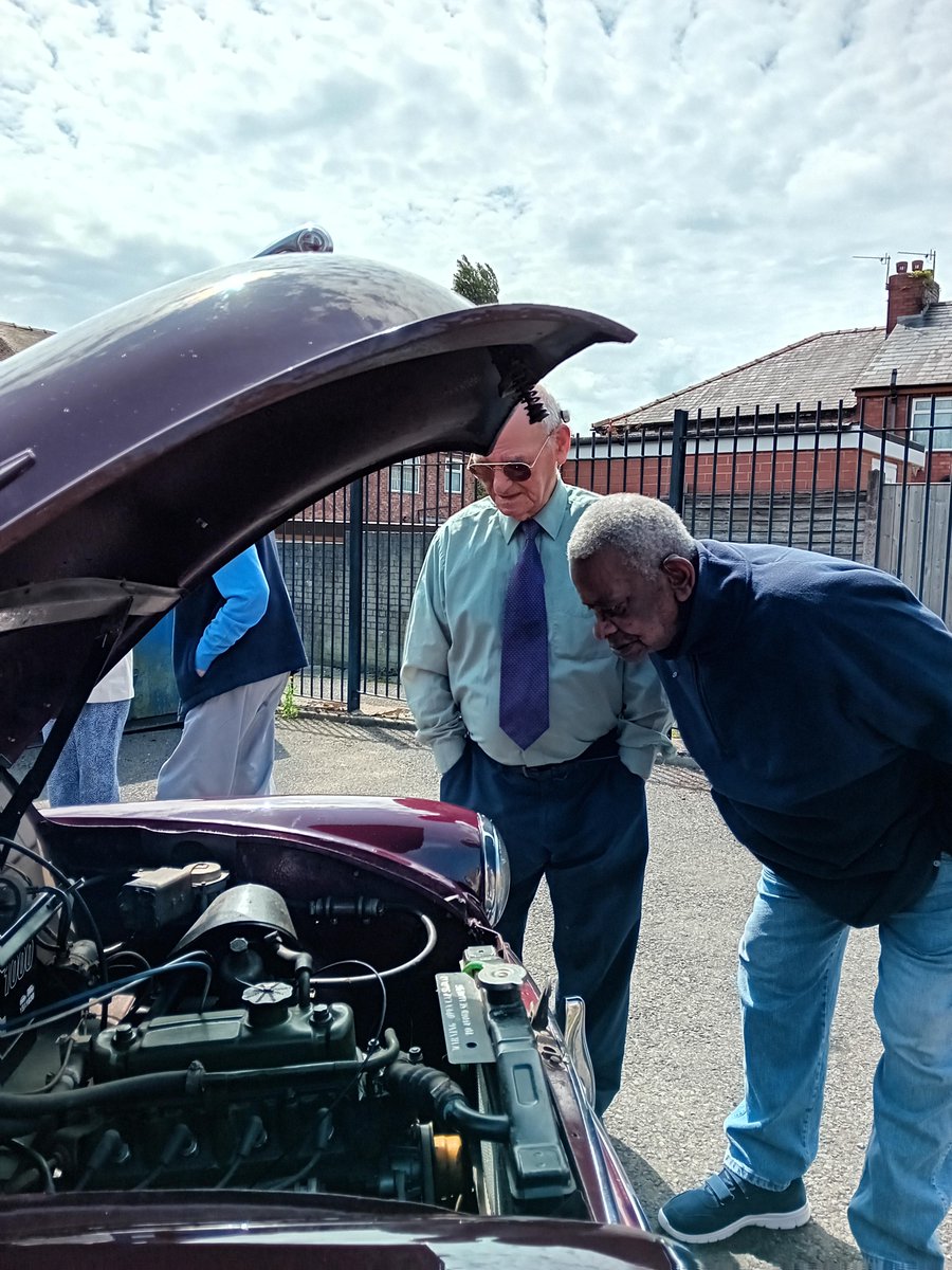 We recently had a visit from the morris car show and tell experience over at our Withy Trees centre 🚗

Safe to say our service users were wheely impressed!