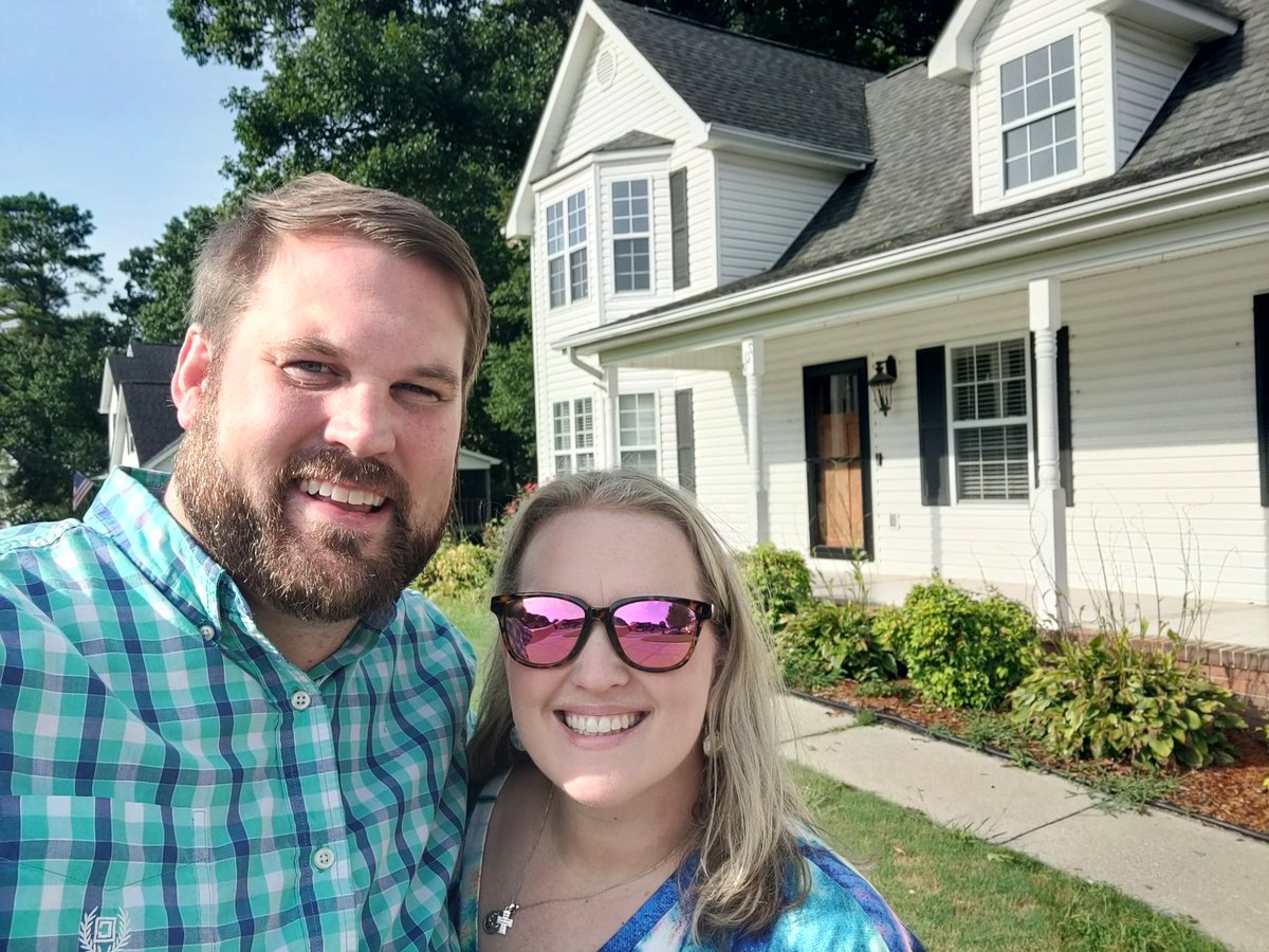 crawac's tweet photo. Saying goodbye to a place we called home for nearly 4 years. This was our "dream house" and we made so many memories here. Bitter sweet moment! https://t.co/n0b5Nh664v