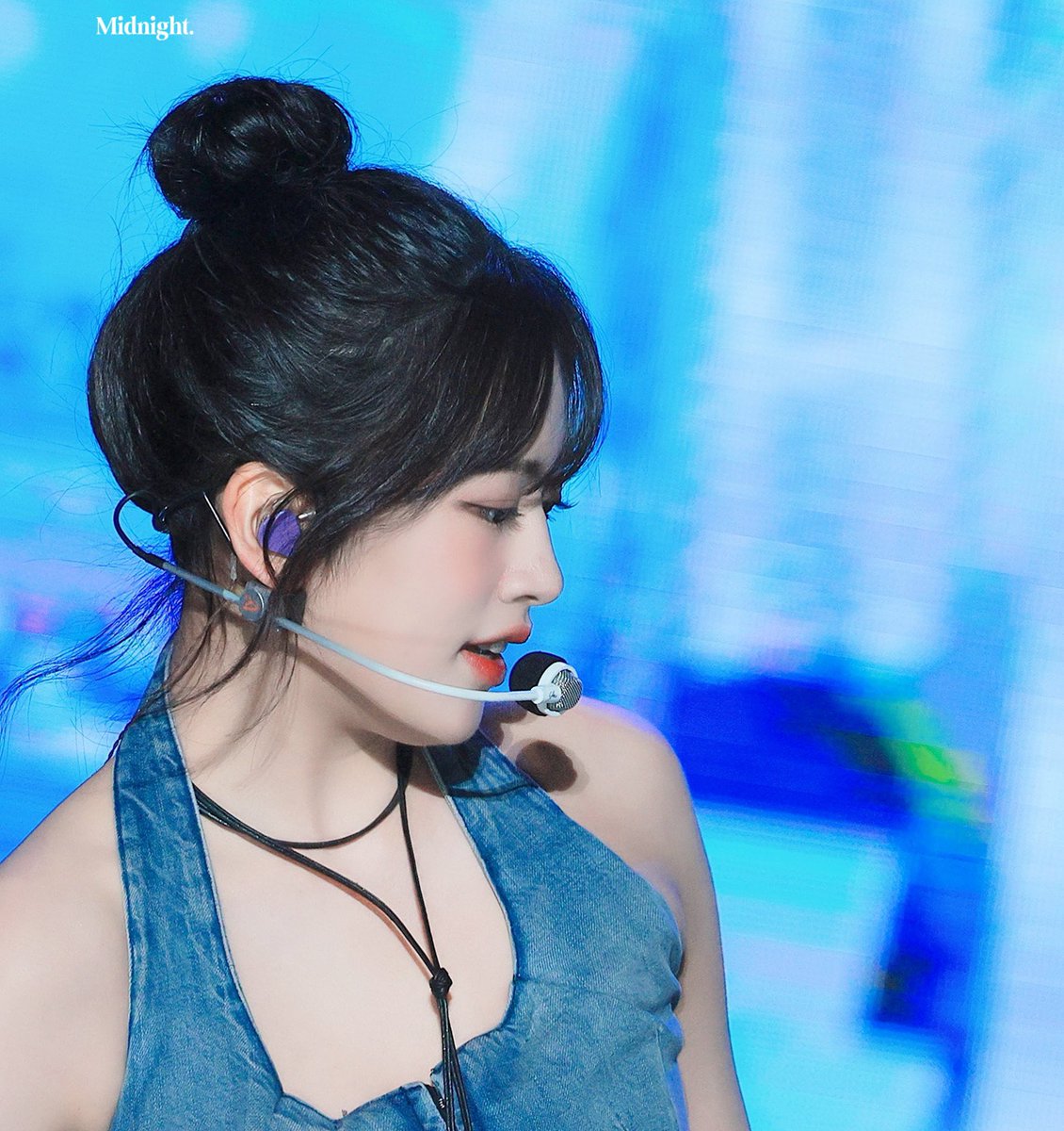 Yujin's side profile 😩