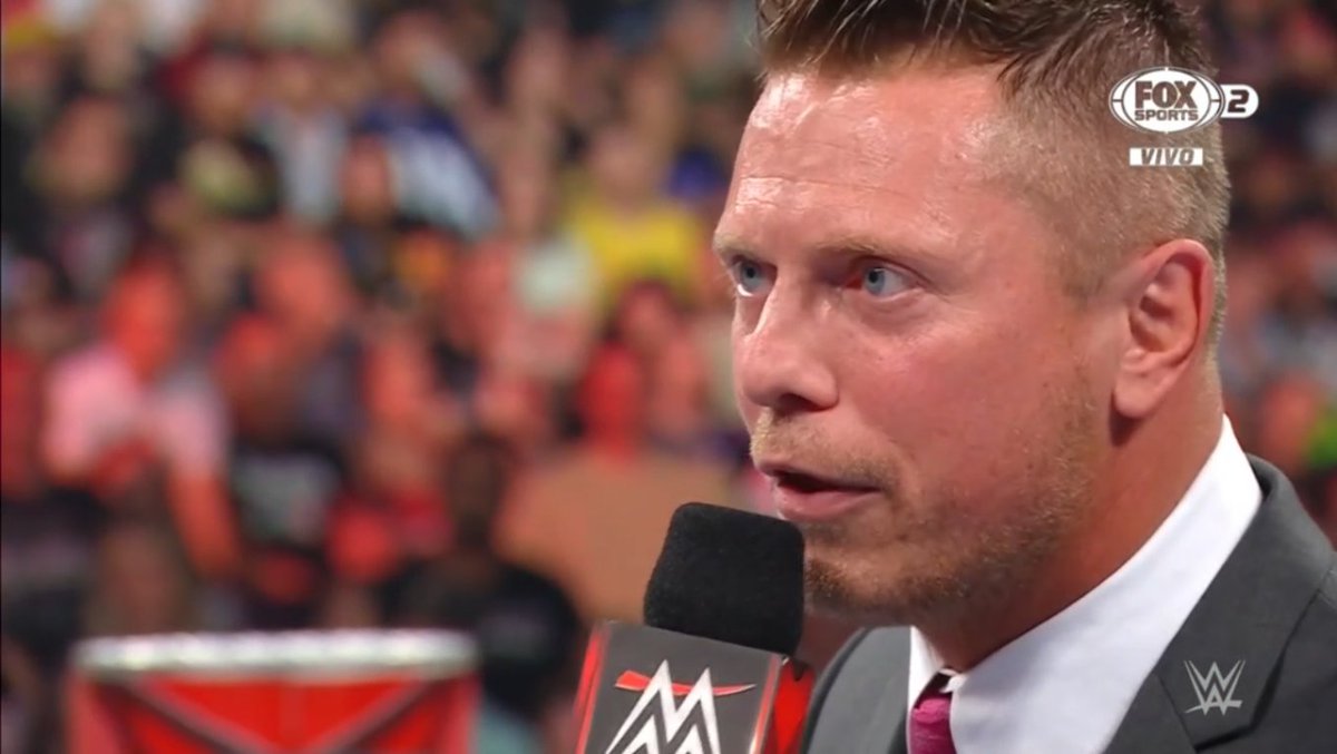 pinguicomic's tweet photo. Definitivamente LA KNIGTH no estuvo a la altura de the miz en la promo de ayer #wwe #WWERaw #TheMiz https://t.co/65BSaldNZA