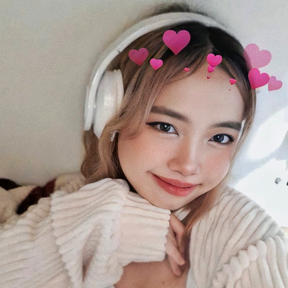 eeunii_vv's tweet photo. — alexa, play ikaw pa rin by mrld (⁠ ⁠◜⁠‿⁠◝⁠ ⁠)⁠♡
#ENSD #ENGENESelcaDay #ENHYPEN #SUNOO #ENHYPEN_SUNOO @ENHYPEN_members @ENHYPEN https://t.co/74JePqpVWe