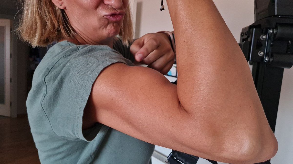 Carlos Bolívar tweet media