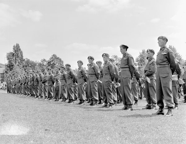 MikeBrunning's tweet photo. @LeBrunJames81 Honouring their dead in north west Europe.  Hengelo, Netherlands, 17 June 1945. https://t.co/mlGABdeFmo