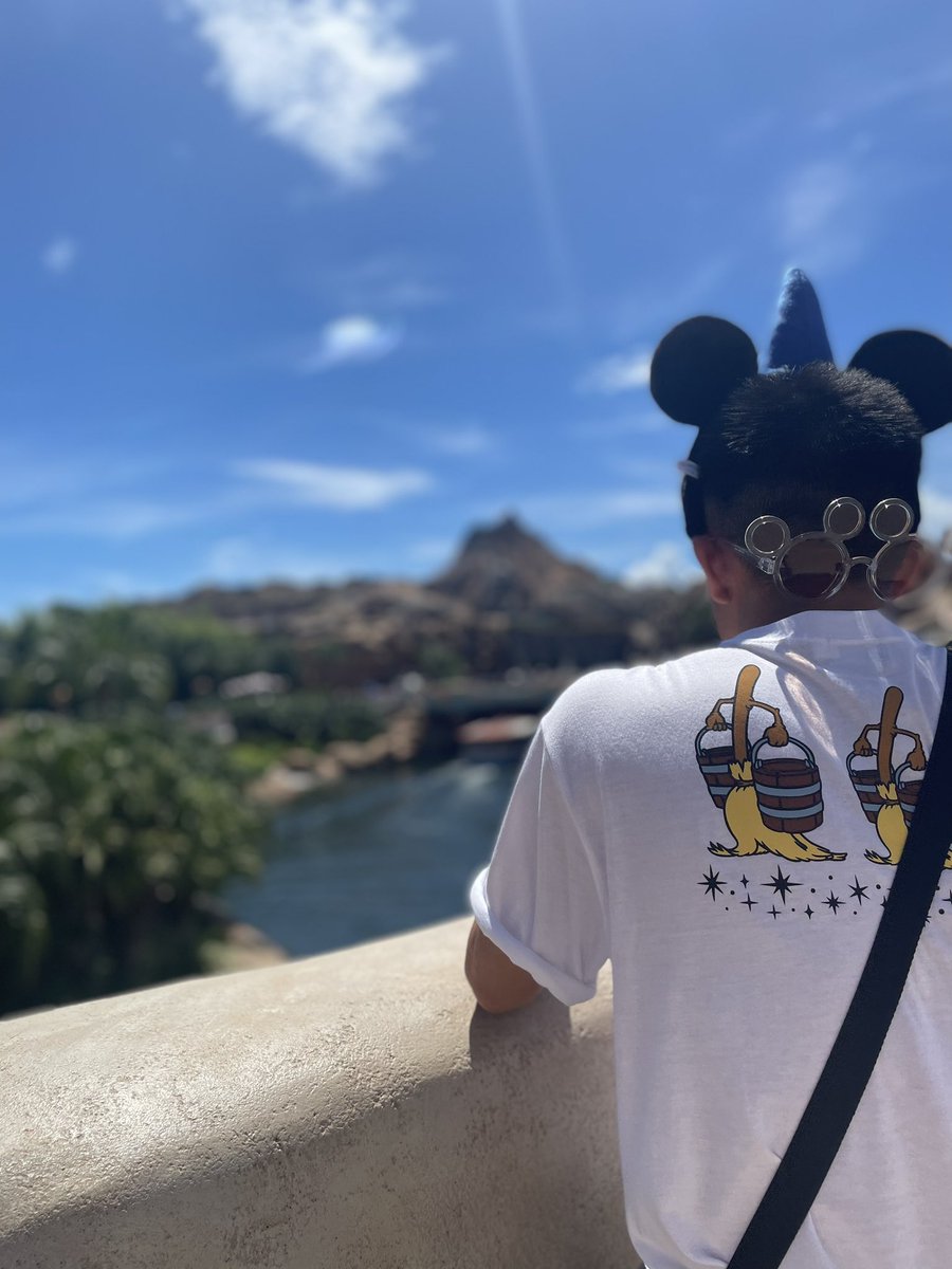 Ravis_rabbit's tweet image. aespaに会えたしディズニーも行けた最高の夏休み🌻