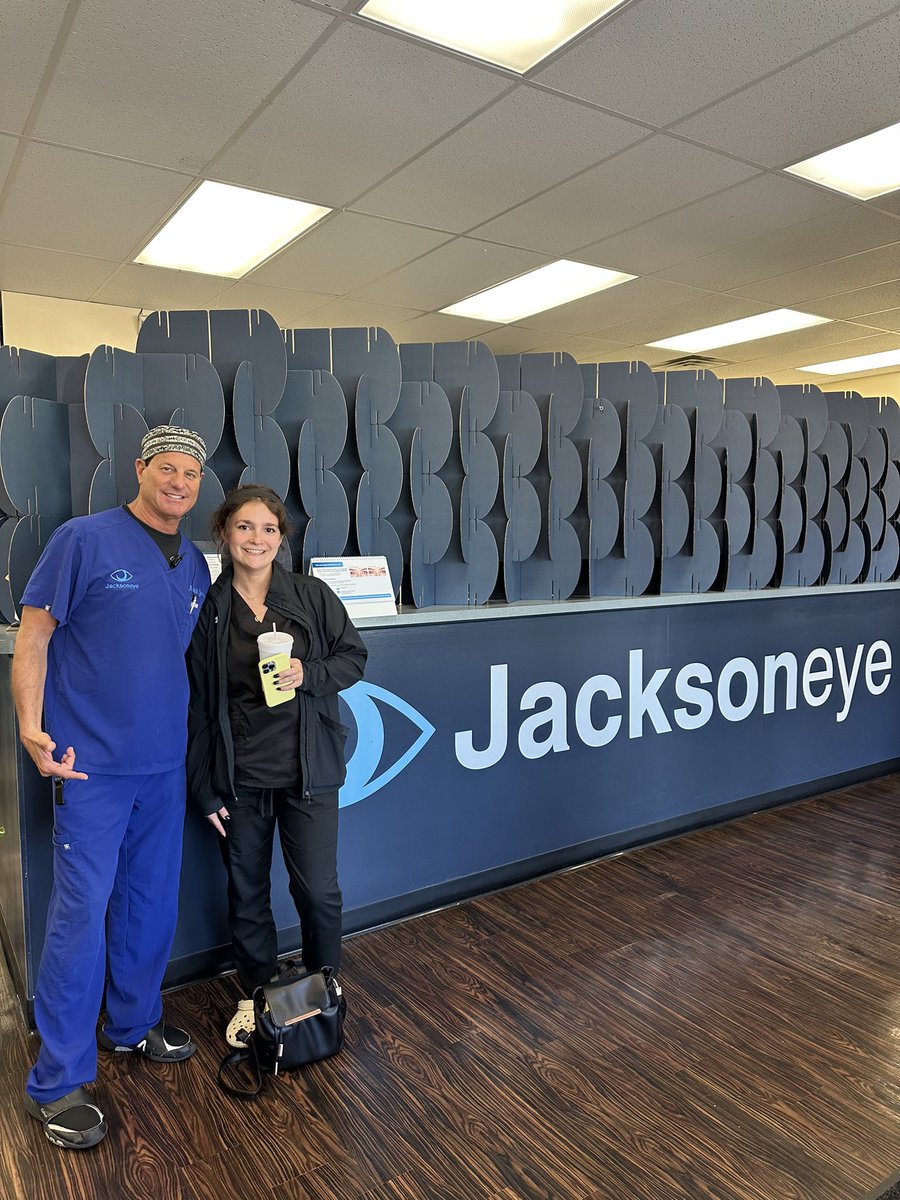 Chelsea will be moving on to next job adventure this week. Thank you for serving us and we will miss you here at Jacksoneye

#employeeoftheyear #teammates #awesome #vision #ophthalmology #healthyvision #healthyeyes #eyehealth #eyecare #cataractsurgery #eyesurgery #eyesurgeon