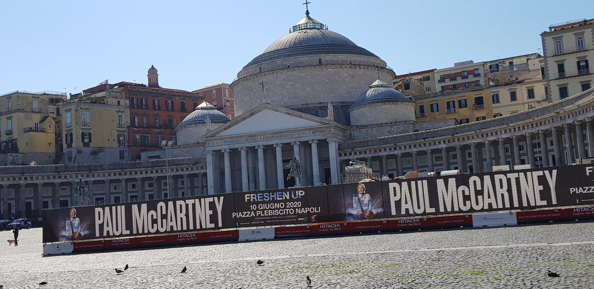 PIAZZA DEL PLEBISCITO NAPOLI