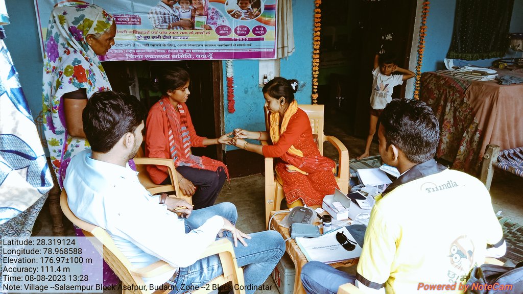 आज दिनांक 08/08/23 को एंबेड प्रोजेक्ट फ़ैमिली हैल्थ इंडिया बदायूं के द्वारा ब्लॉक आसफपुर में DC सर के द्वारा विजिट के दौरान आशाओं को मलेरिया के बारे में जानकारी दी साथ ही VHND में मलेरिया जांच करना सिखाते हुऐ l
#Embed
#Malaria
<a href="/sksomya/">Som Sharma</a> 
<a href="/santoshbhargav2/">Dr. Santosh Bhargava</a> 
<a href="/Ani212215/">Anirudh Singh</a> 
<a href="/dm_budaun/">DM BUDAUN</a>
