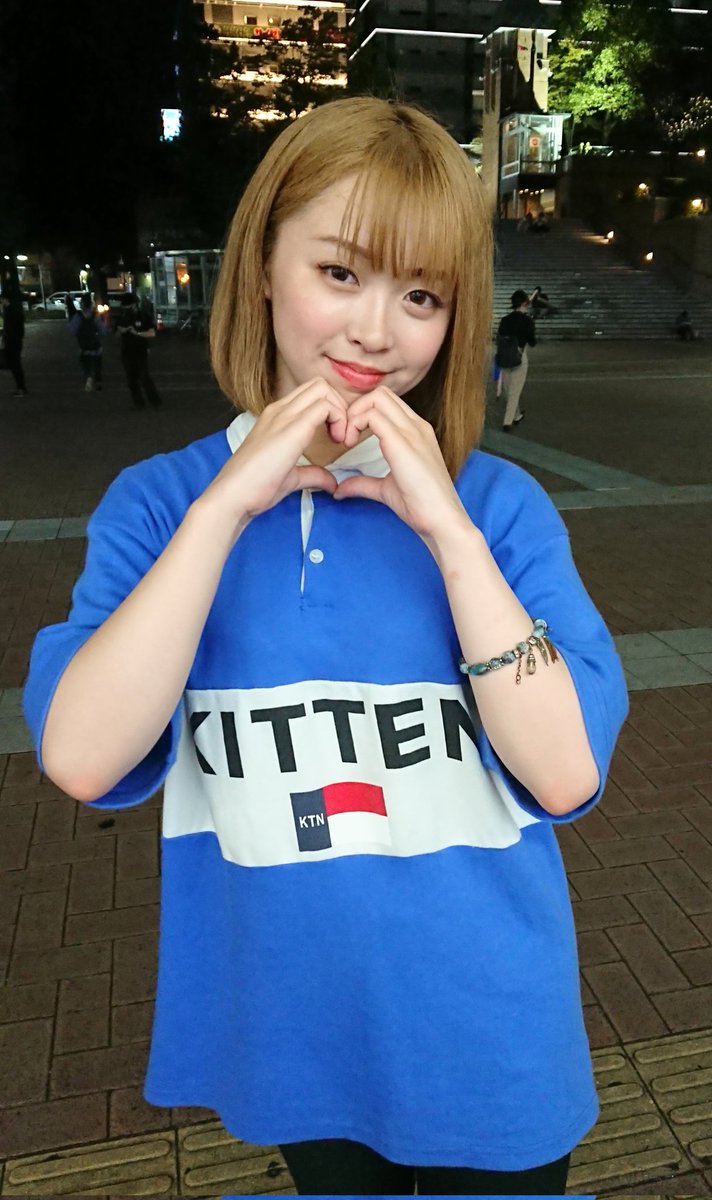 nobutan1012's tweet photo. せりんつさんのライブ観覧数は、２０２３年になって３９回目(今年１位)となりました。顔合わせたら感謝しかないですね！#前田芹那 #せりんつ #阪神尼崎駅前ストリートライブ 
@serintsu0000 
２０２３年８月７日の画像、前田芹那(せりんつ)①～④、阪神尼崎駅前！ https://t.co/MWYNqzk6Zz