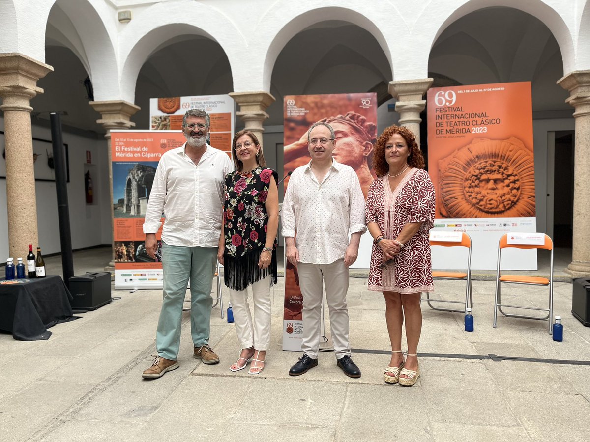 Festival_Merida's tweet photo. 🟠✨ Arranca la presentación de una nueva edición de la extensión del #FestivaldeMerida en #Caparra

#Merida69 🏛️ https://t.co/Zkdpniyir1