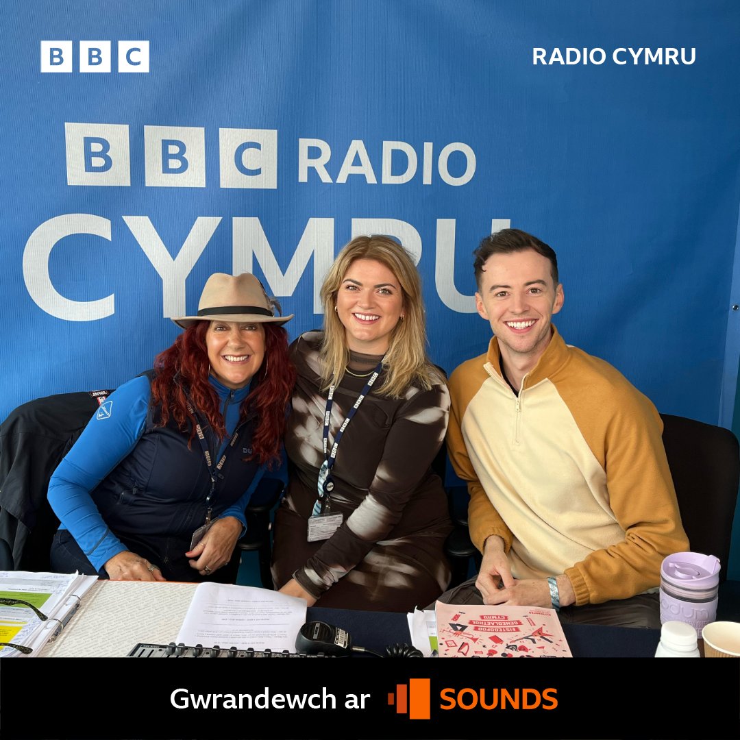 Dydd Mawrth hapus! 😀 Mi fydd y tri yma efo chi yn fyw o'r @eisteddfod drwy'r dydd heddiw! Ymunwch â ni! O'r Maes rhwng 11:00 a 13:00 ac yna eto rhwng 14:00 a 17:30! 🙌 @steffan_hughes @RealShanCothi @FfionEmyr #Steddfod2023