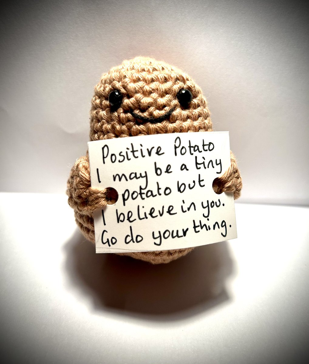 AJOBPickard's tweet photo. These wee #PositivePotatoes have sold out over night but as soon as this bunch are away I can make more if anyone is interested βΊοΈπ₯π Iβll keep you posted π₯π₯π₯π₯π₯π₯π₯ meanwhile, Iβve got #PositivePotato ingredients ready #EduCrochet https://t.co/4EYni8AJwK