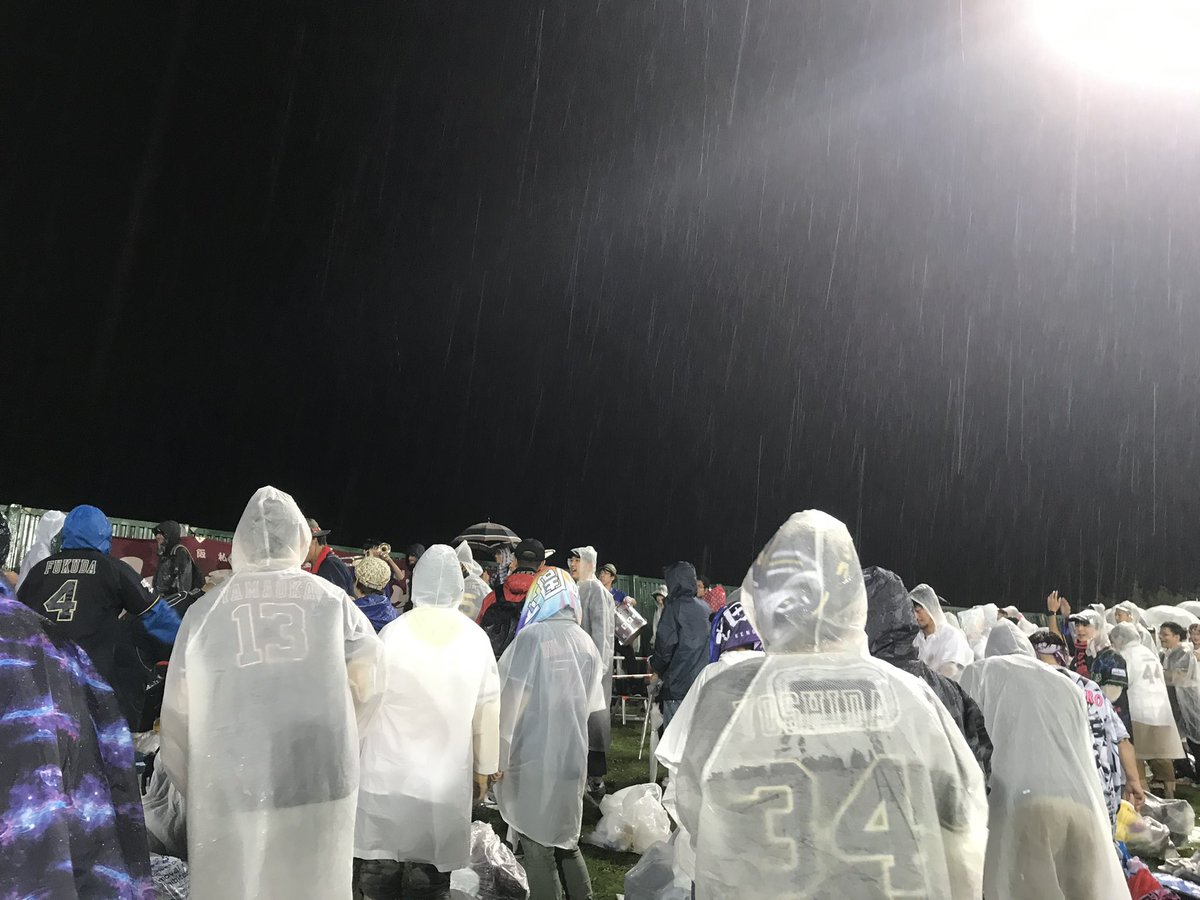 Bullshoot_orix's tweet image. 【#今日は何の日】
2019年。旭川のスタルヒン球場で張奕がプロ初勝利。そしてみんなで福田周平にハッピーバースデー歌ったの楽しかったなぁ🥰🥰🥰
#Bs2019