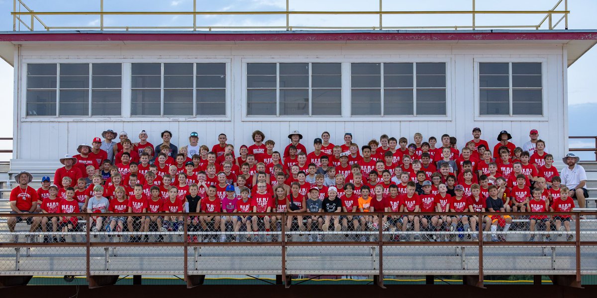 Day 1 of HERO Football Camp went amazing!  130 plus campers flooded the field last night for an opportunity to get better.  

Sure looks like there is something special brewing in Holliday Tx!  #HERO (photo credit Jim Harrison)