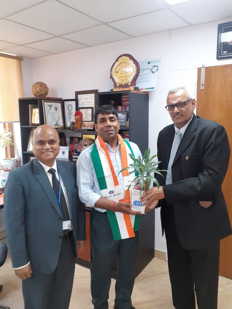 icsi_cs's tweet photo. #CS B Narasimhan, Vice President #ICSI met Dr. Biswajeet Saha, Director, #CBSE (Skill) to explore collaboration for skill development &amp; professional education in CBSE schools all across @cbseindia29 https://t.co/8Au4PJ1nuA