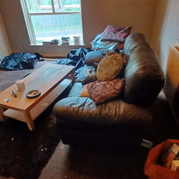 _TMSLtd's tweet photo. Our house clearance team were out in force again recently, tackling a house in Ashton which had been vacated, leaving piles of rubbish and mess behind. Check out the full story here.

https://t.co/N5tIs8qaur https://t.co/p2kN0eW3GF